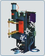 點焊機與電桿滾焊機 東光縣紅興焊接設備廠的創(chuàng)新之路